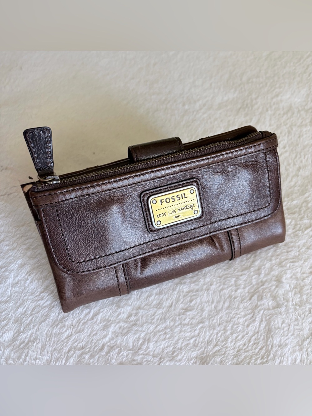 Fossil Brown Leather Card & Key Holder with Gold Plaque